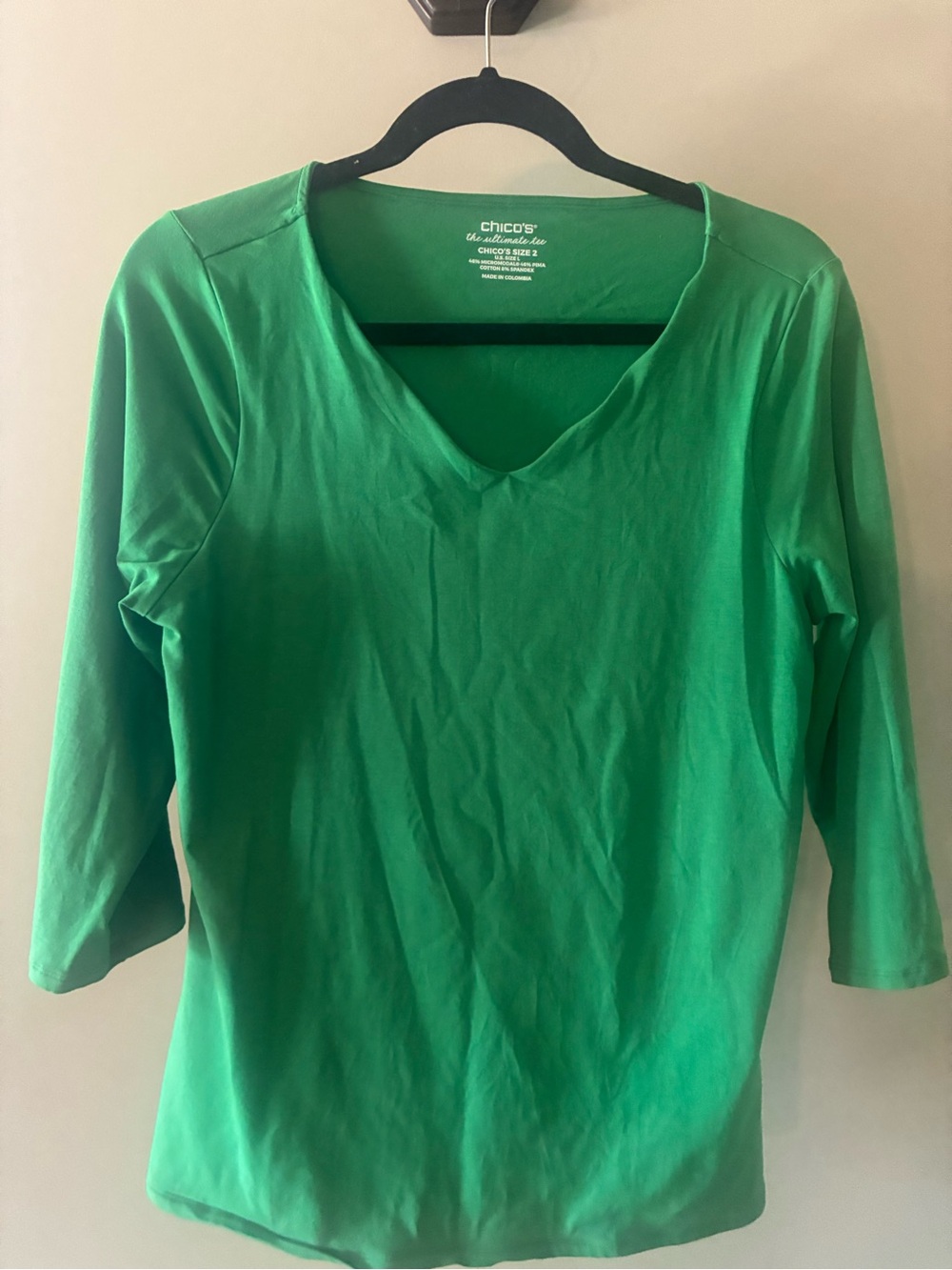 Chico's Bright Green V-Neck 3/4 Sleeve Top